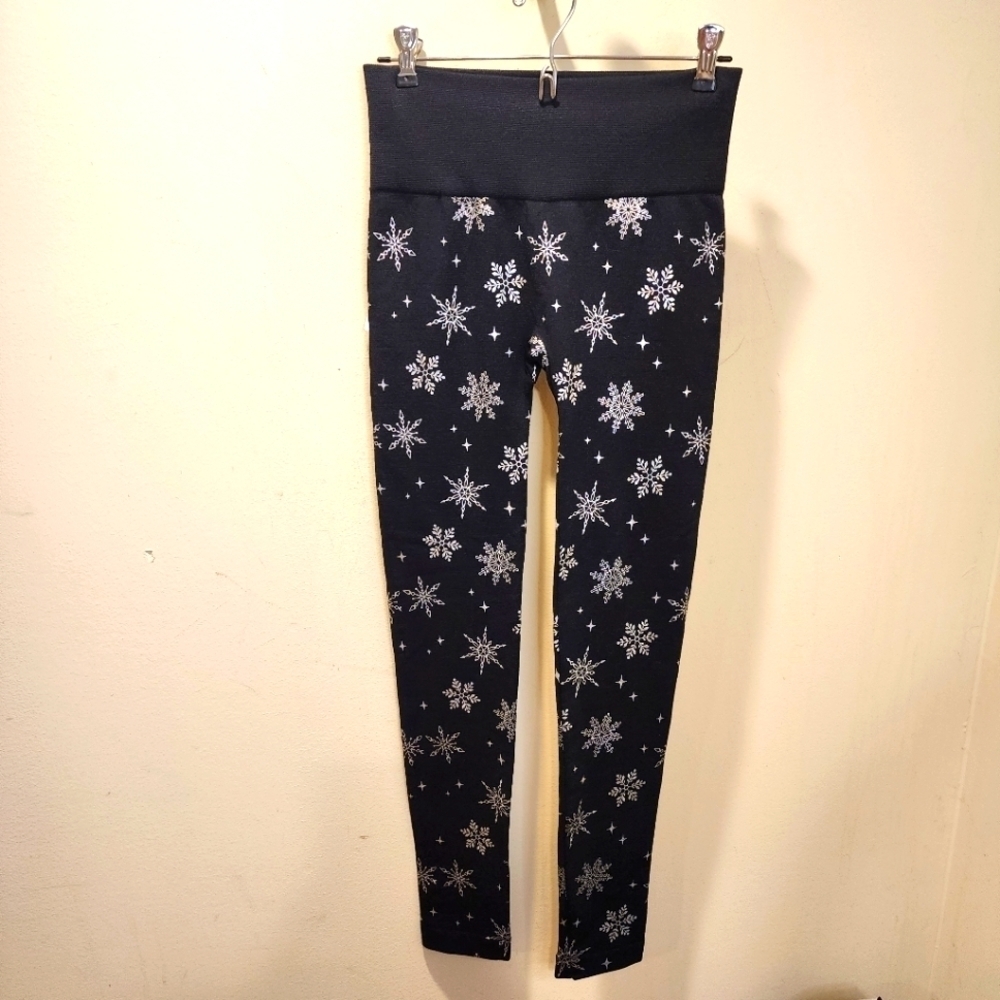 French Laundry black and silver winter  leggings size S/M NWT